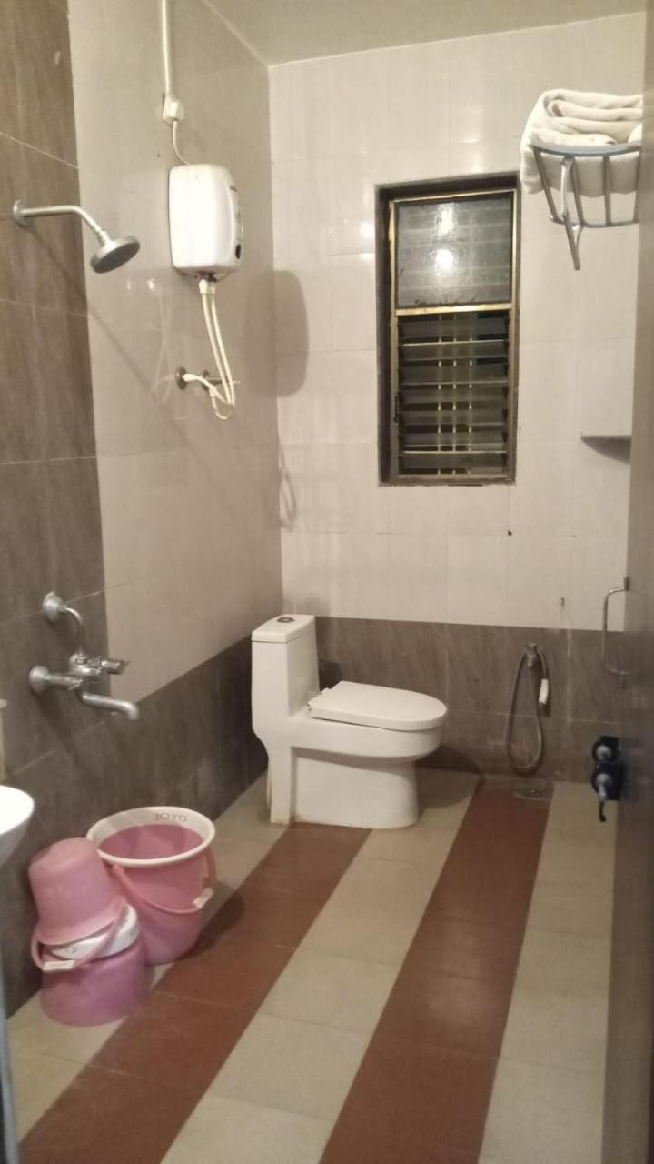 Hotel Swamiraj Indapur  Экстерьер фото