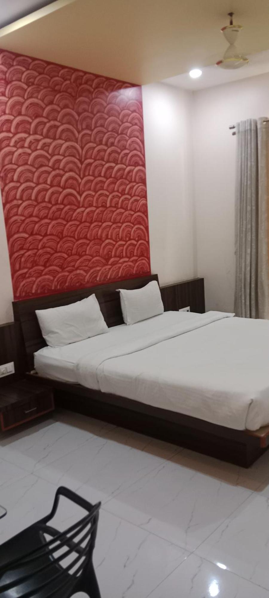 Hotel Swamiraj Indapur  Экстерьер фото